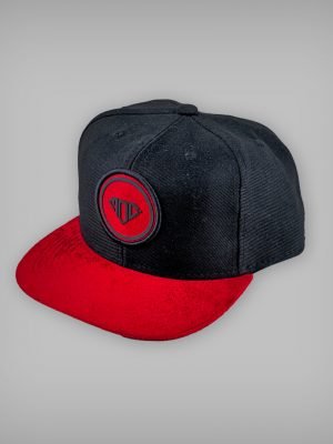 Boné Diamante - SnapBack, aba reta – Preto com Vermelho